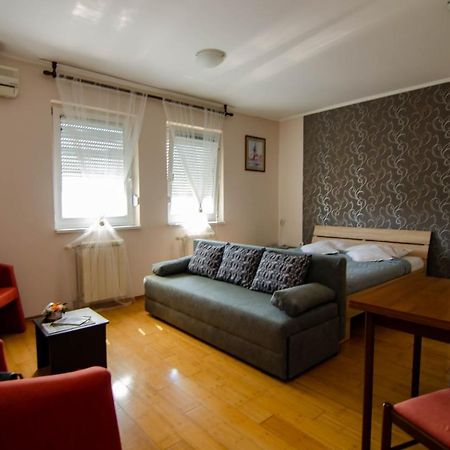 Apartman Ivana Apartment Subotica Exterior photo