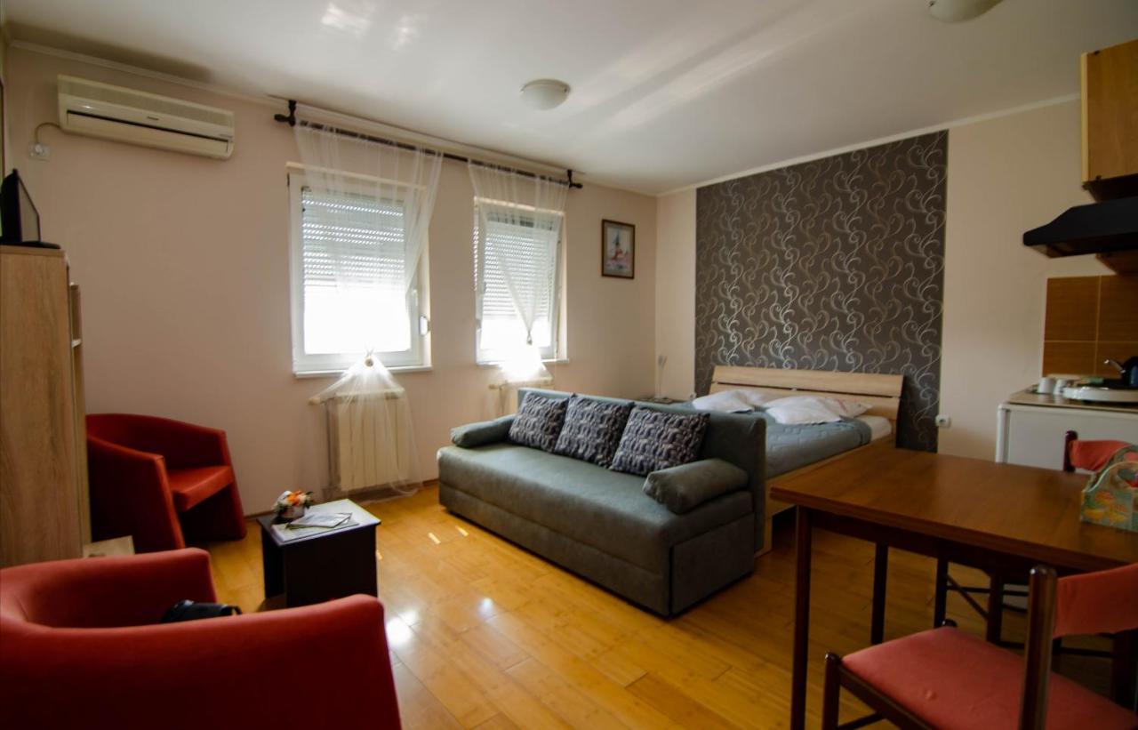 Apartman Ivana Apartment Subotica Exterior photo