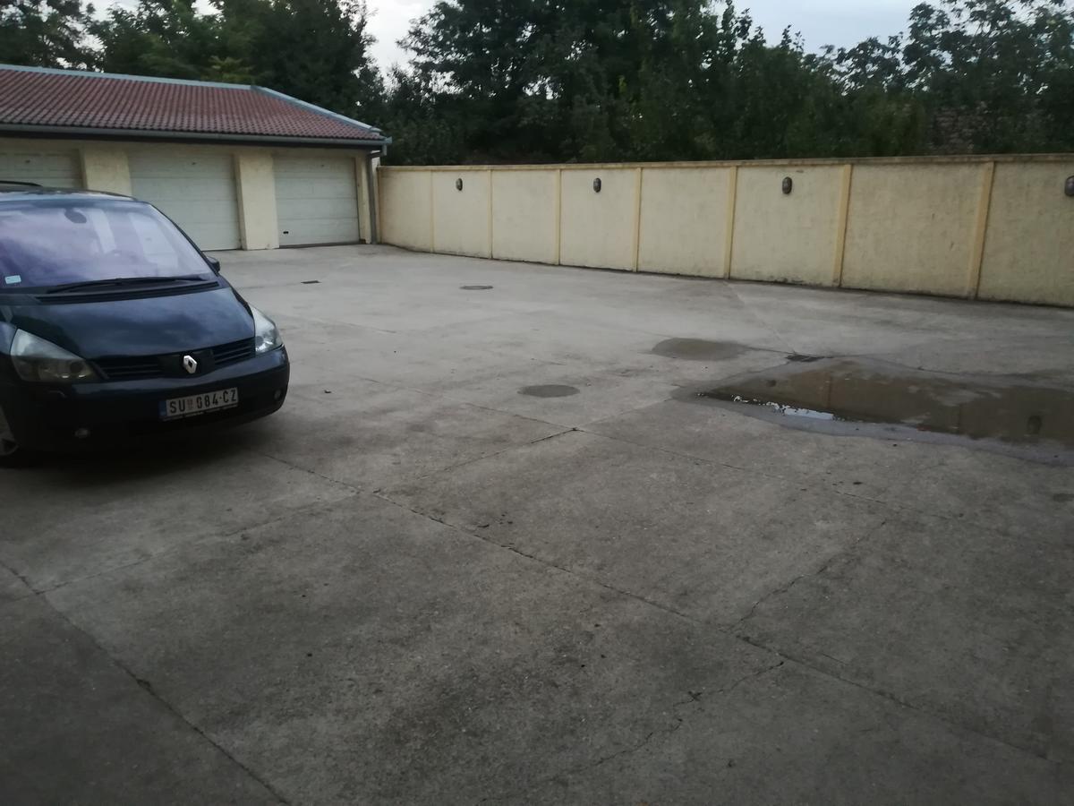Apartman Ivana Apartment Subotica Exterior photo